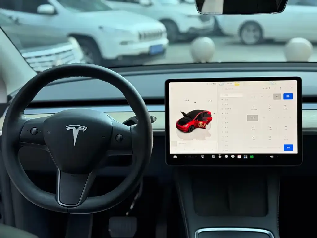 Tesla Model Y — фото 3