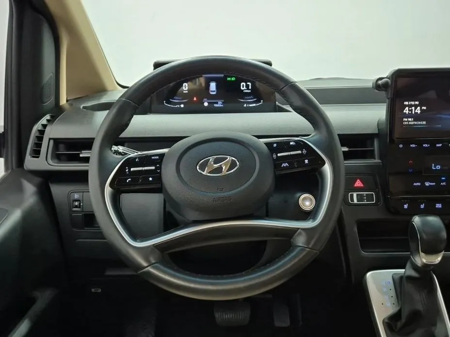 Hyundai Staria — фото 2