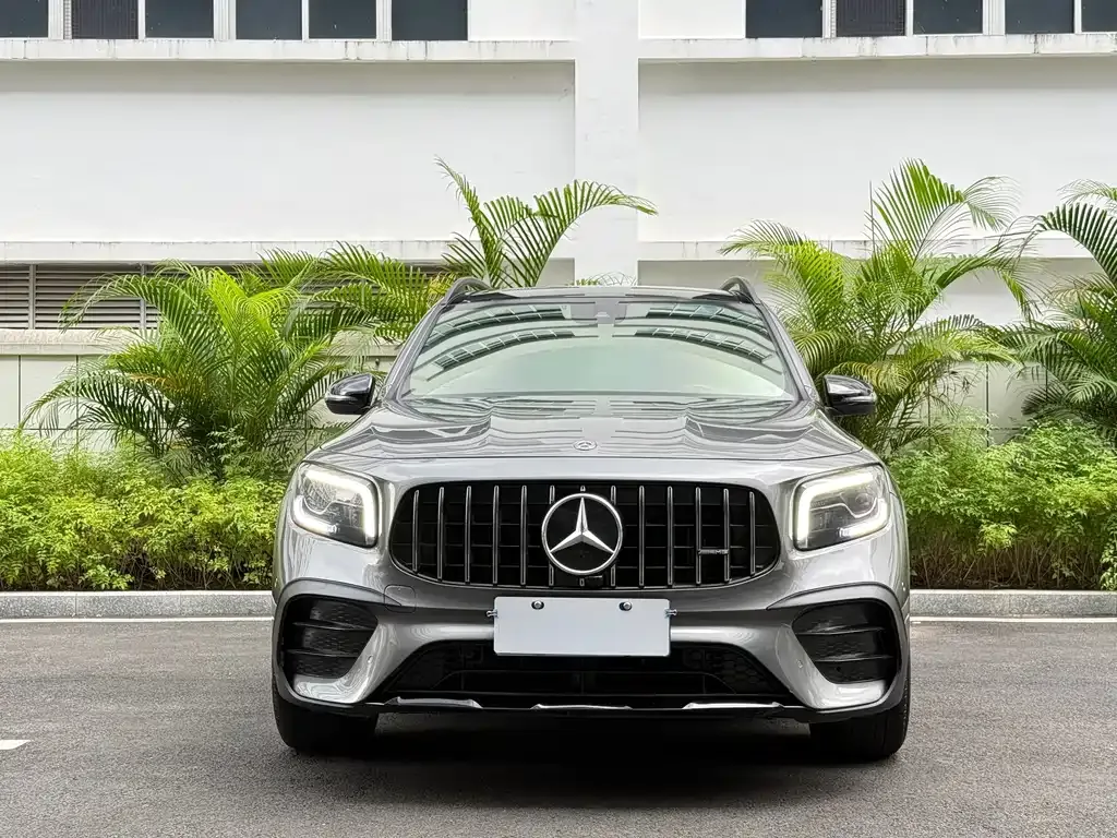 Mercedes-Benz GLB AMG — фото 4
