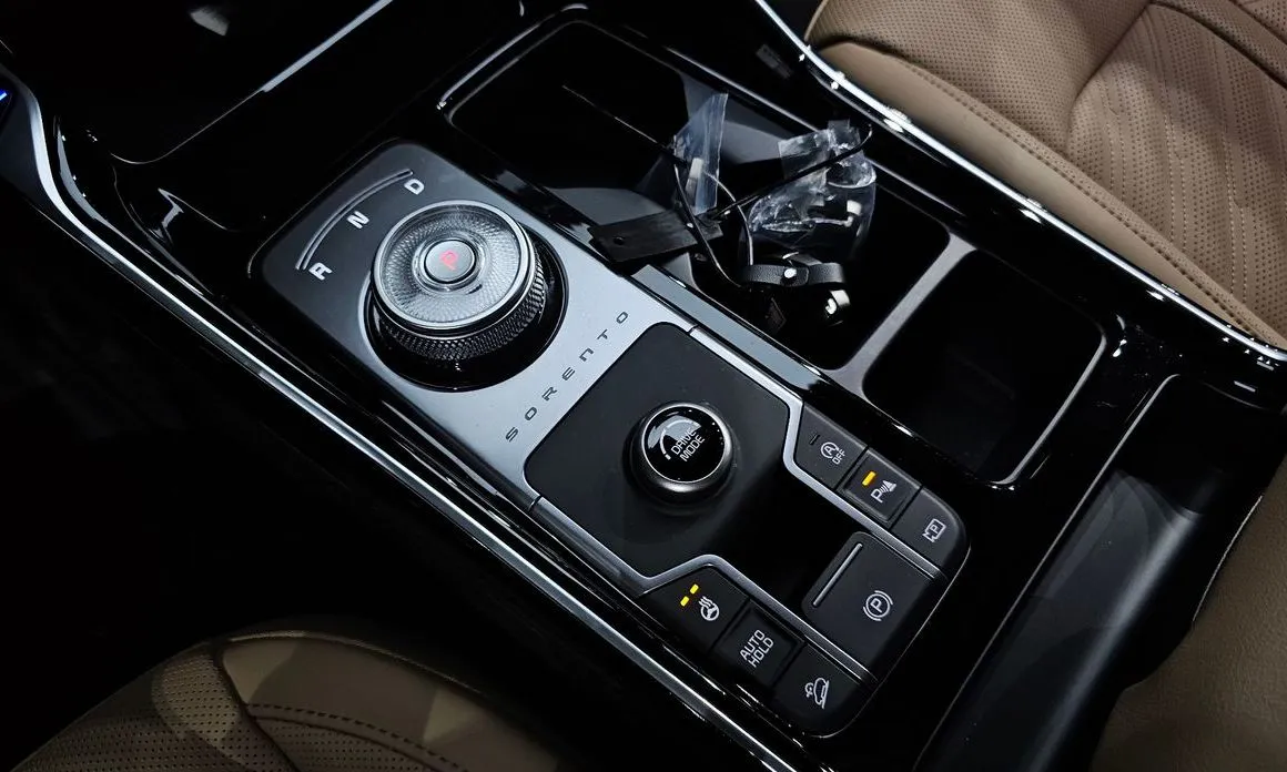 Kia Sorento — фото 7