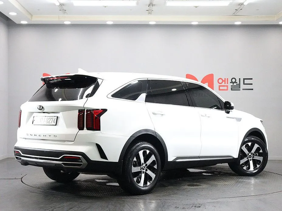Kia Sorento — фото 6