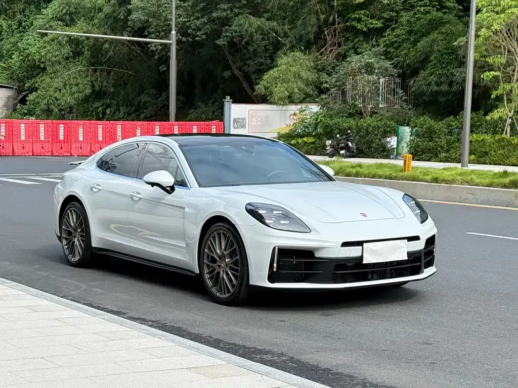 Porsche Panamera — фото 10