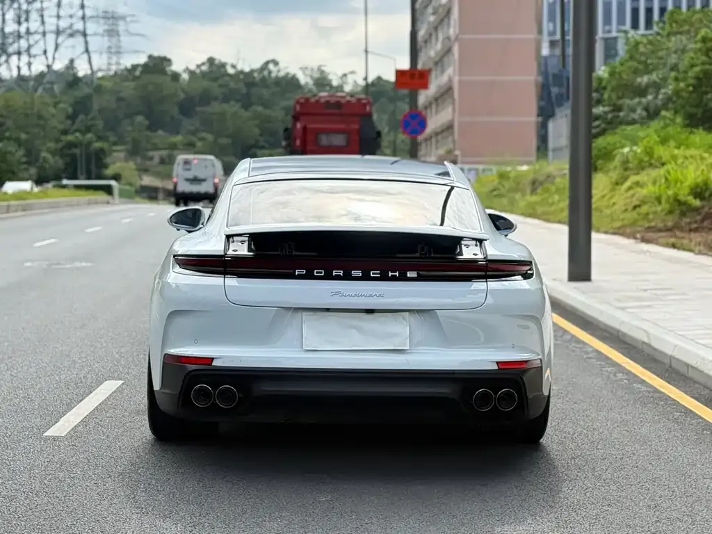 Porsche Panamera — фото 2