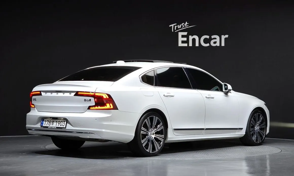 Volvo S90 — фото 3