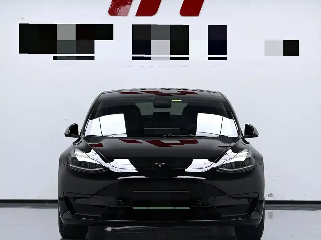 Tesla Model 3 — фото 3