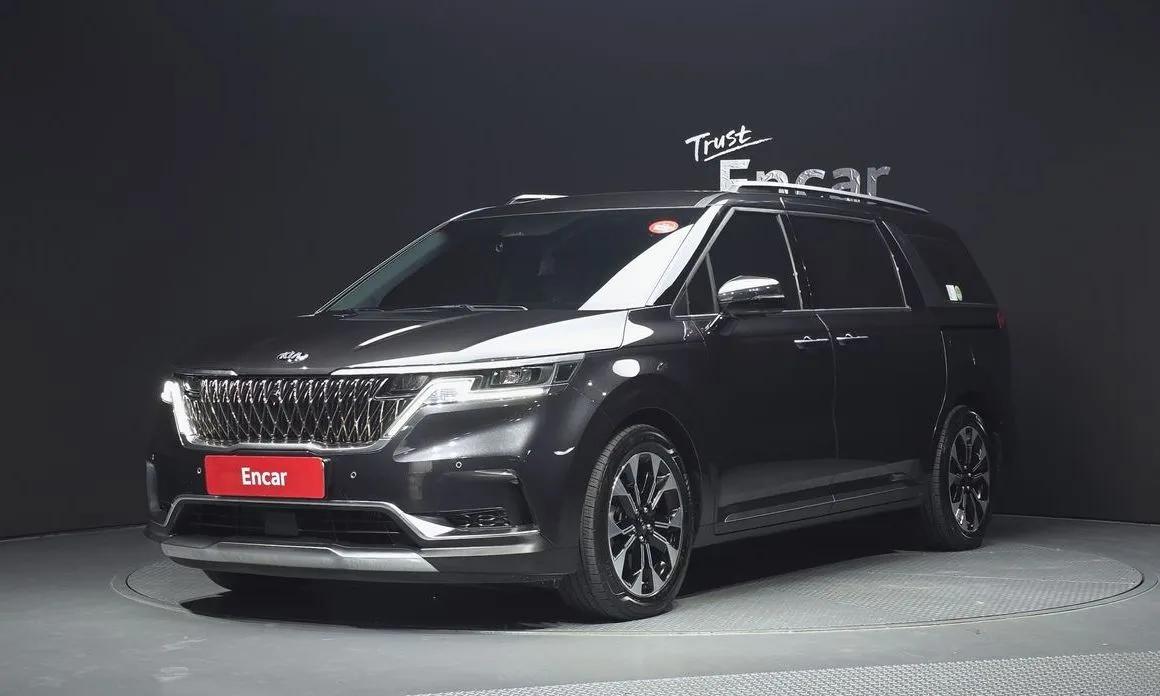 Kia Carnival — фото 1