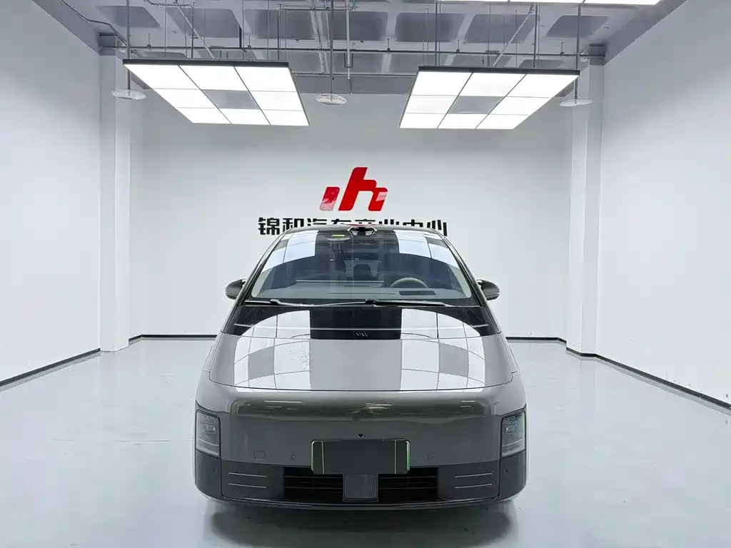 Li Auto MEGA — фото 1