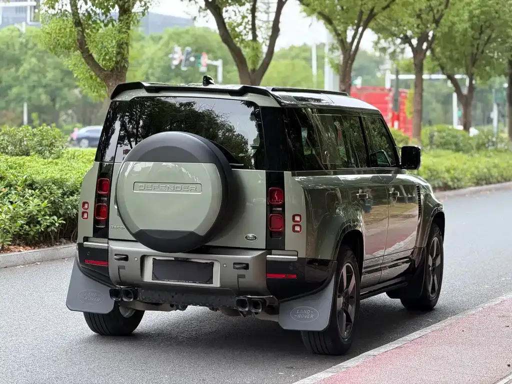 Land Rover Defender — фото 4