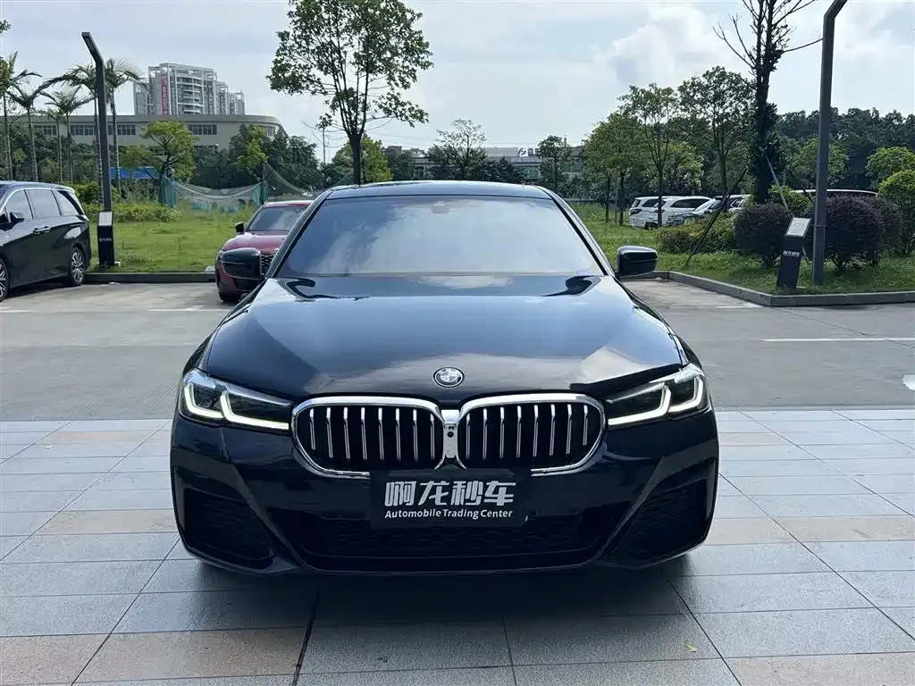 BMW 5 Series — фото 4