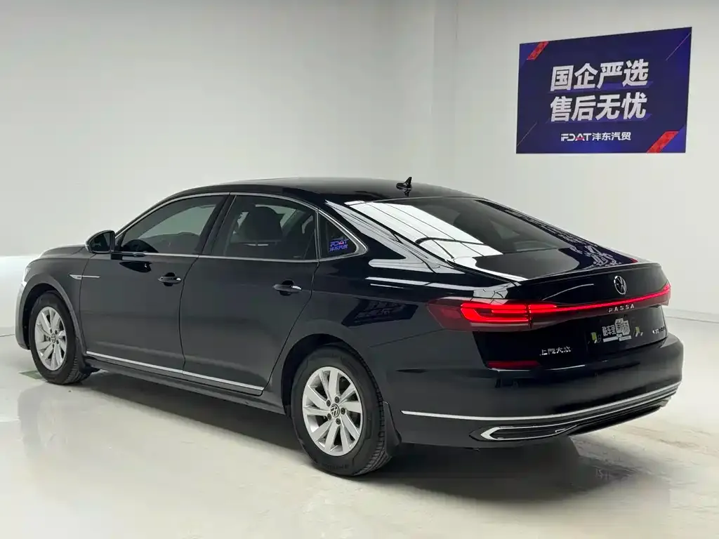 Volkswagen Passat PHEV — фото 2