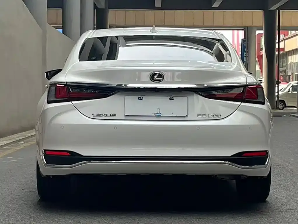 Lexus ES — фото 2