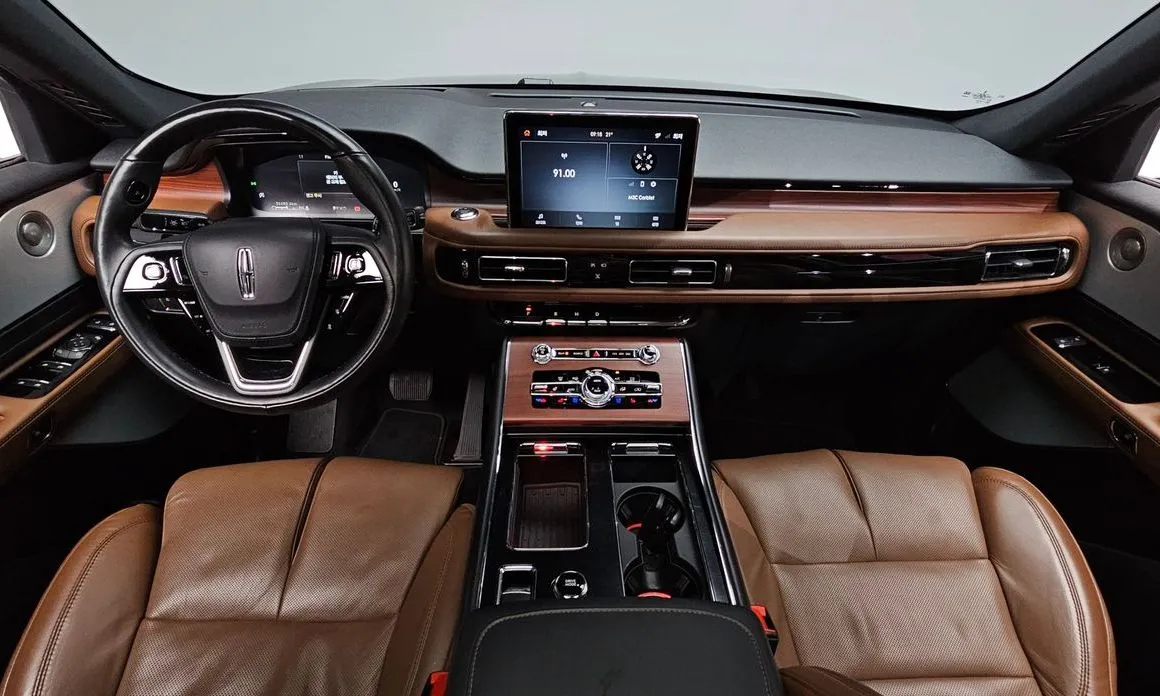 Lincoln Aviator — фото 10
