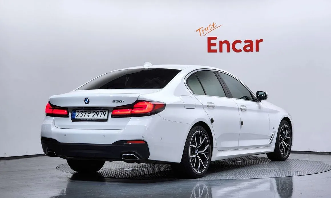 BMW 5-Series — фото 2