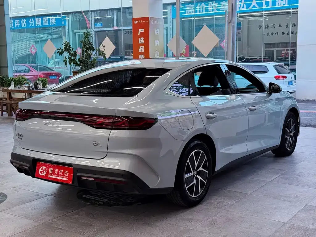 BYD Qin L — фото 4