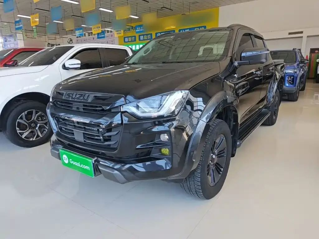 Isuzu D-MAX — фото 1