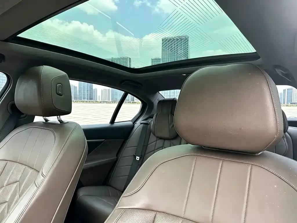 BMW 5 Series — фото 2