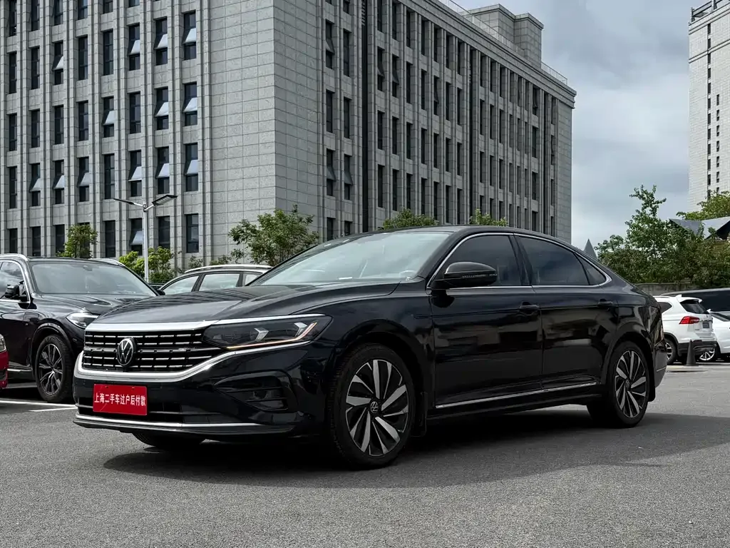 Volkswagen Passat — фото 10