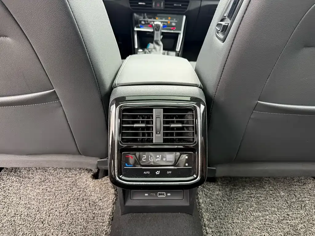 Volkswagen Passat — фото 4