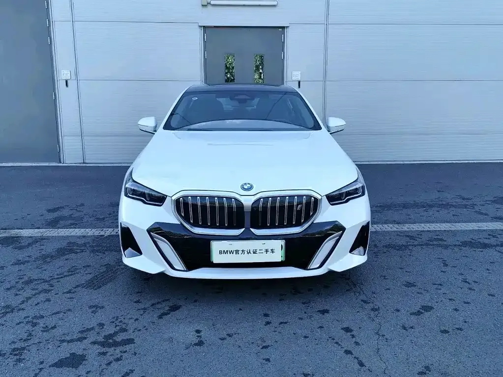BMW i5 — фото 4