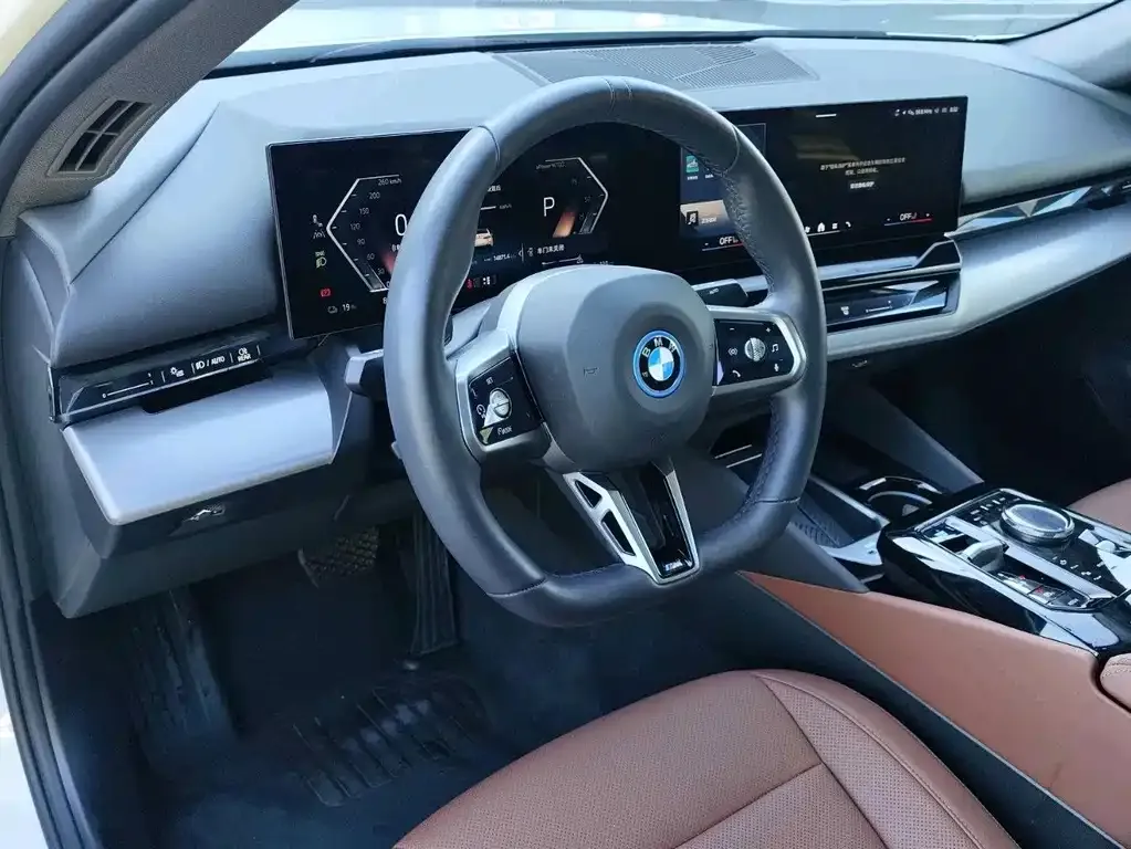 BMW i5 — фото 10