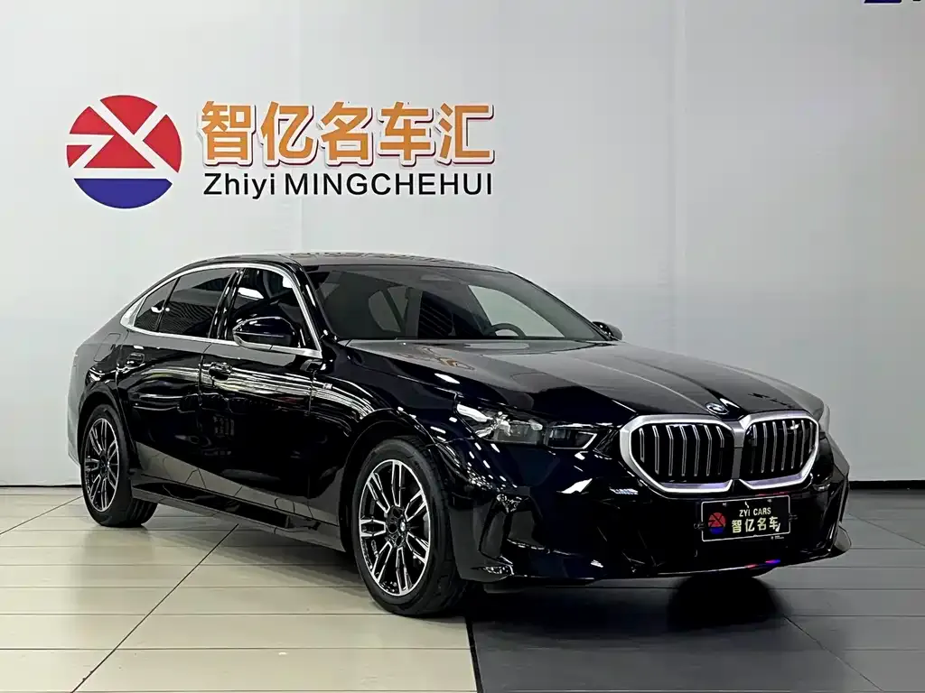 BMW 5 Series — фото 10