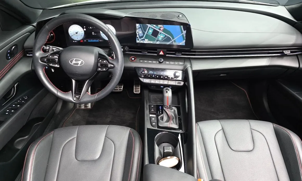 Hyundai AVANTE — фото 7