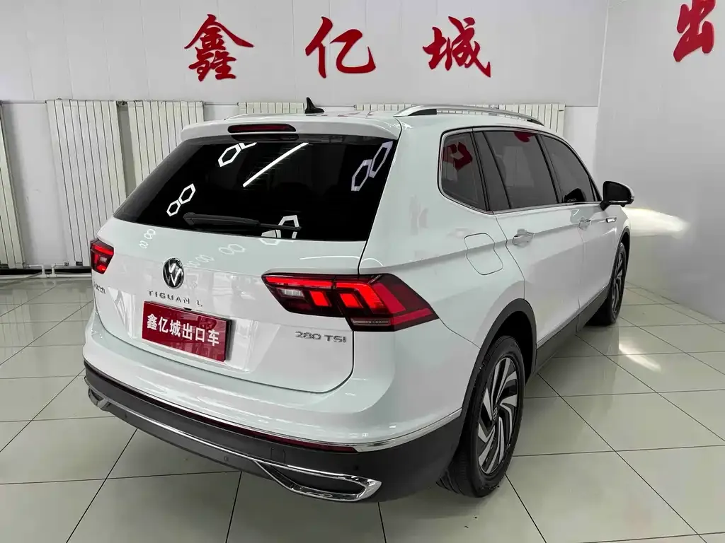 Volkswagen Tiguan L — фото 8