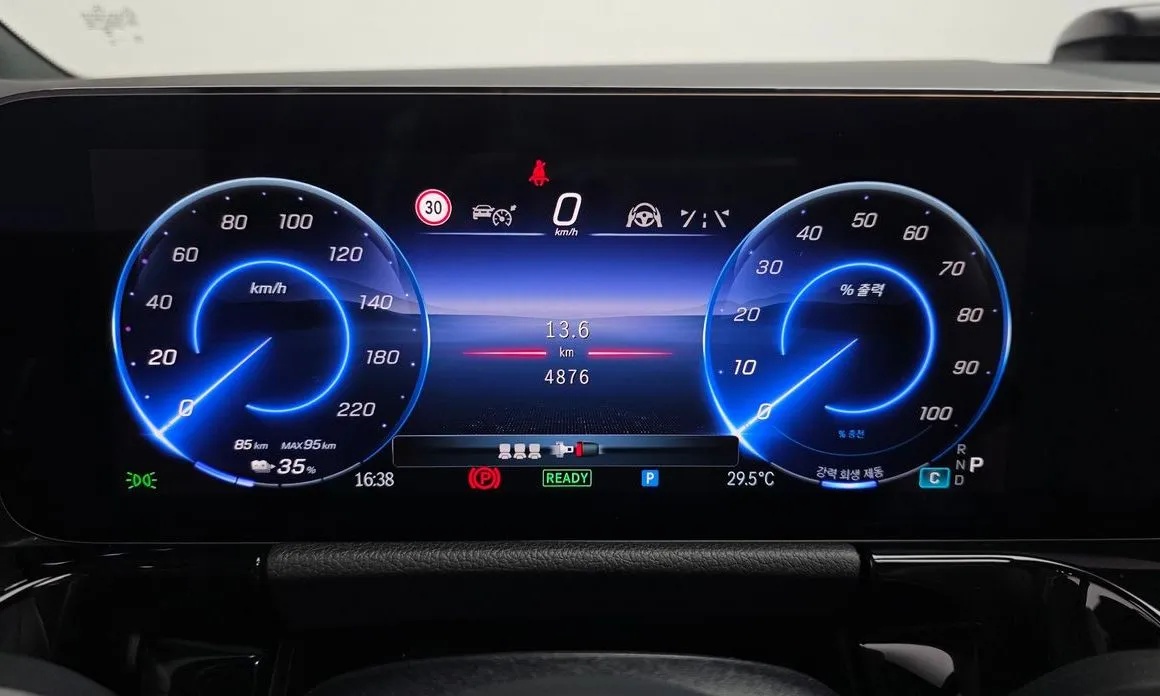 Mercedes-Benz EQA — фото 3
