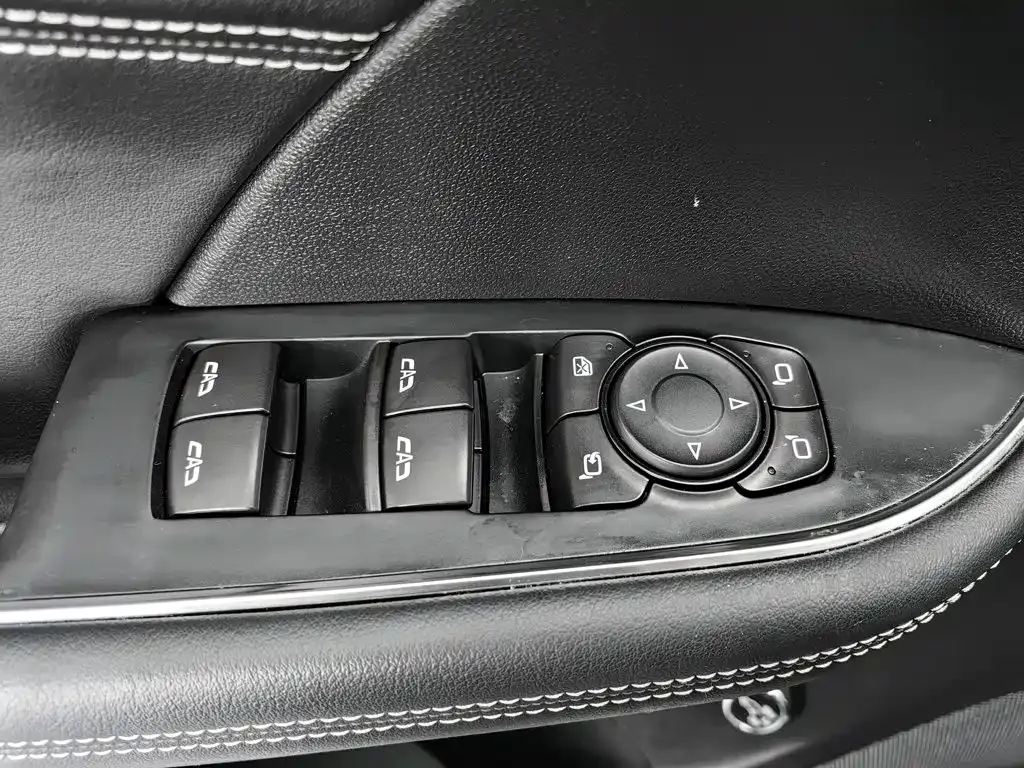 Buick Envision S — фото 9