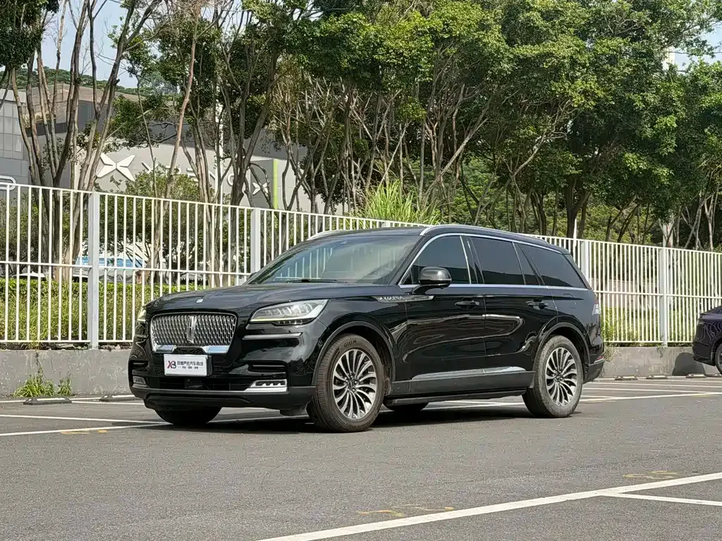 Lincoln Aviator — фото 1