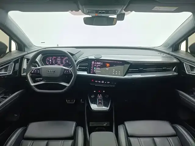 Audi Q4 e-tron — фото 3