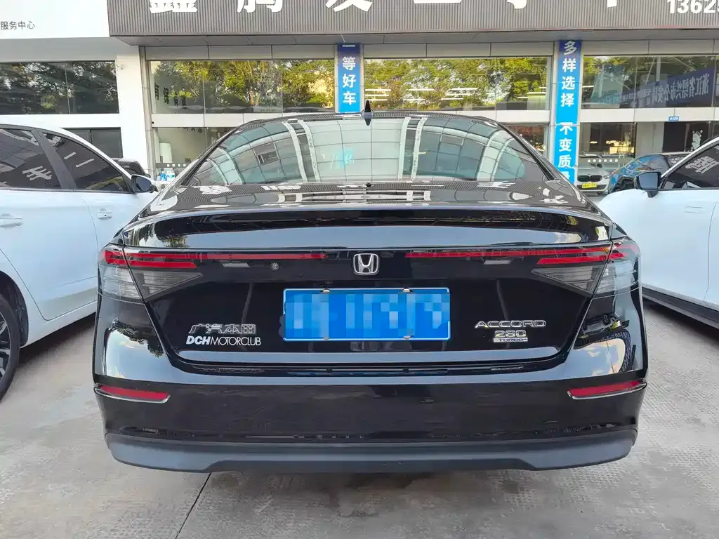 Honda Accord — фото 7