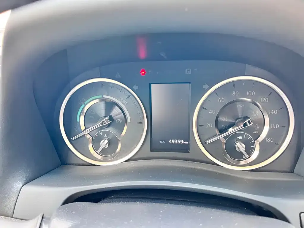 Toyota Alphard — фото 3
