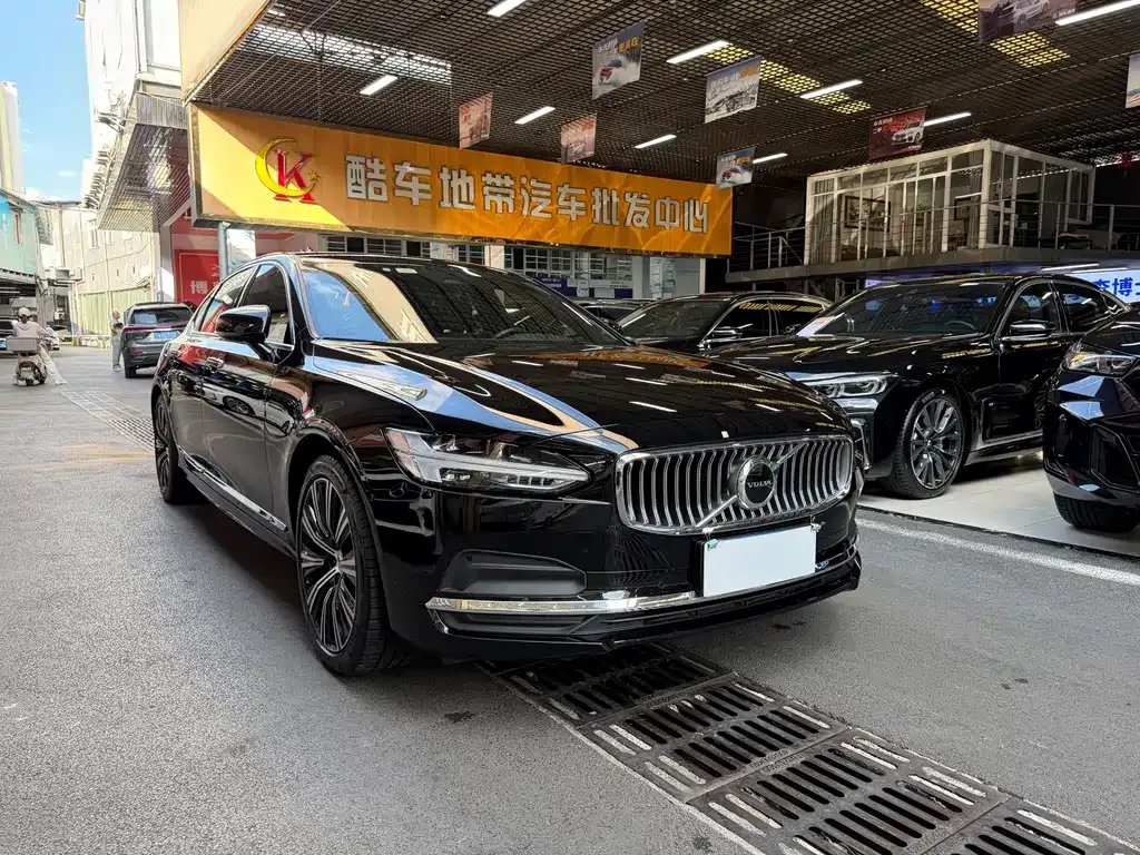 Volvo S90 — фото 9