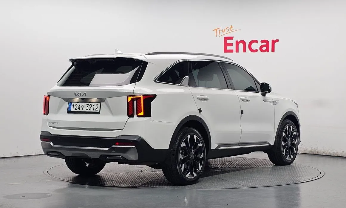 Kia Sorento — фото 6