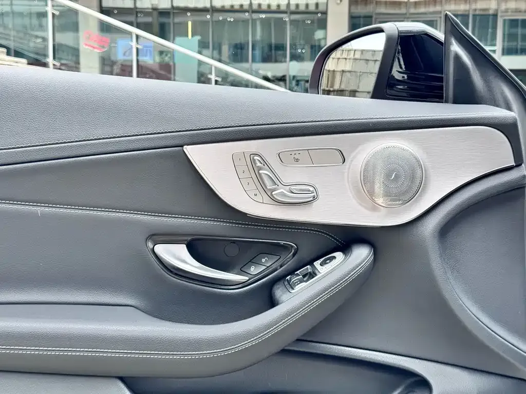 Mercedes-Benz C-Class (Import) — фото 3