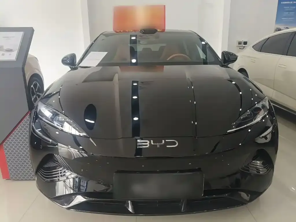 BYD Seal — фото 2