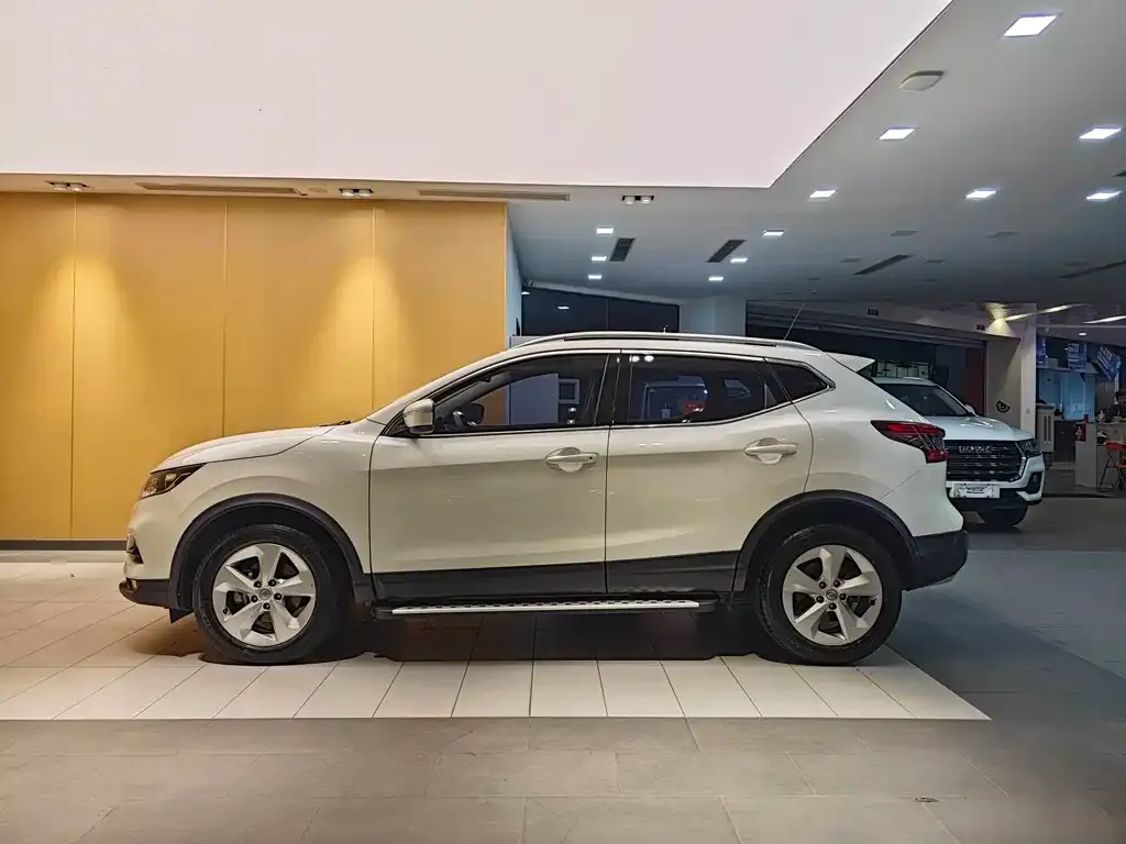 Nissan Qashqai — фото 6
