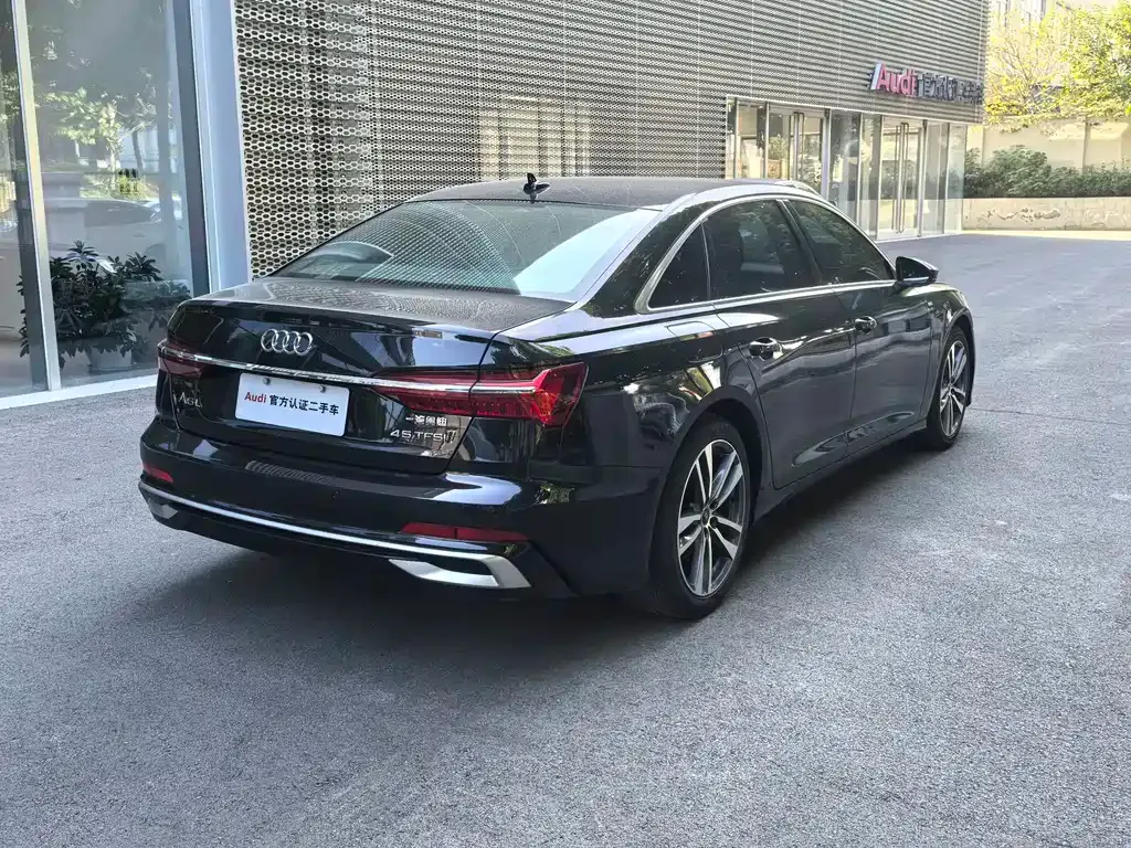 Audi A6L — фото 10