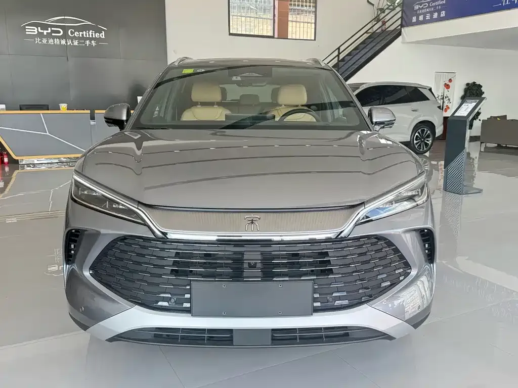 BYD L DM-i — фото 10
