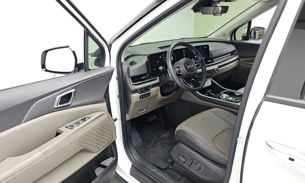 Kia Carnival — фото 10