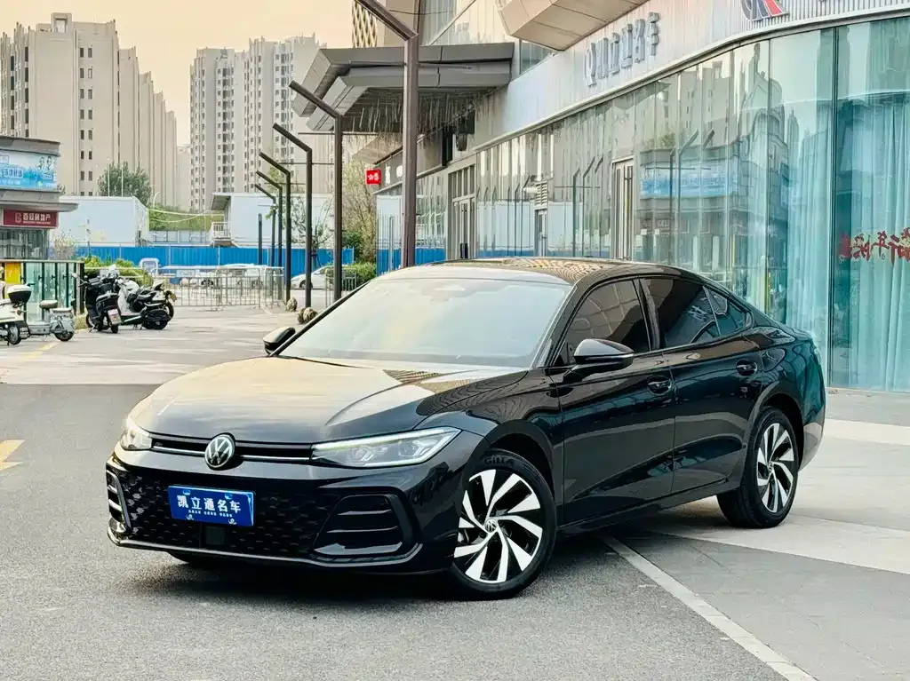 Volkswagen Passat — фото 1