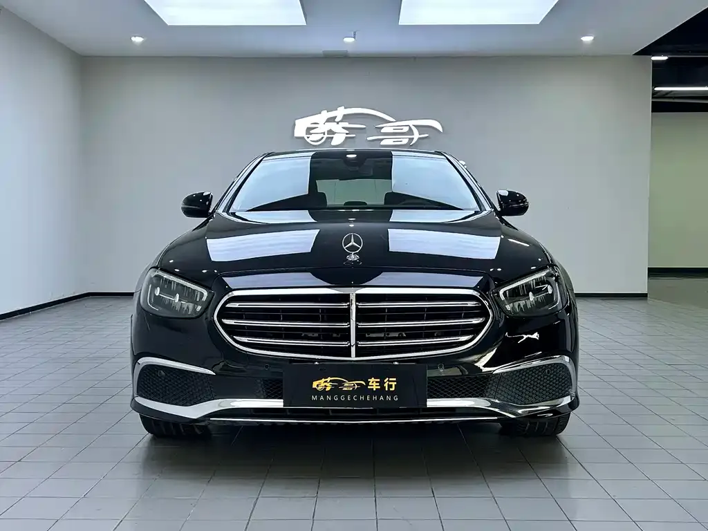 Mercedes-Benz E-Class — фото 5