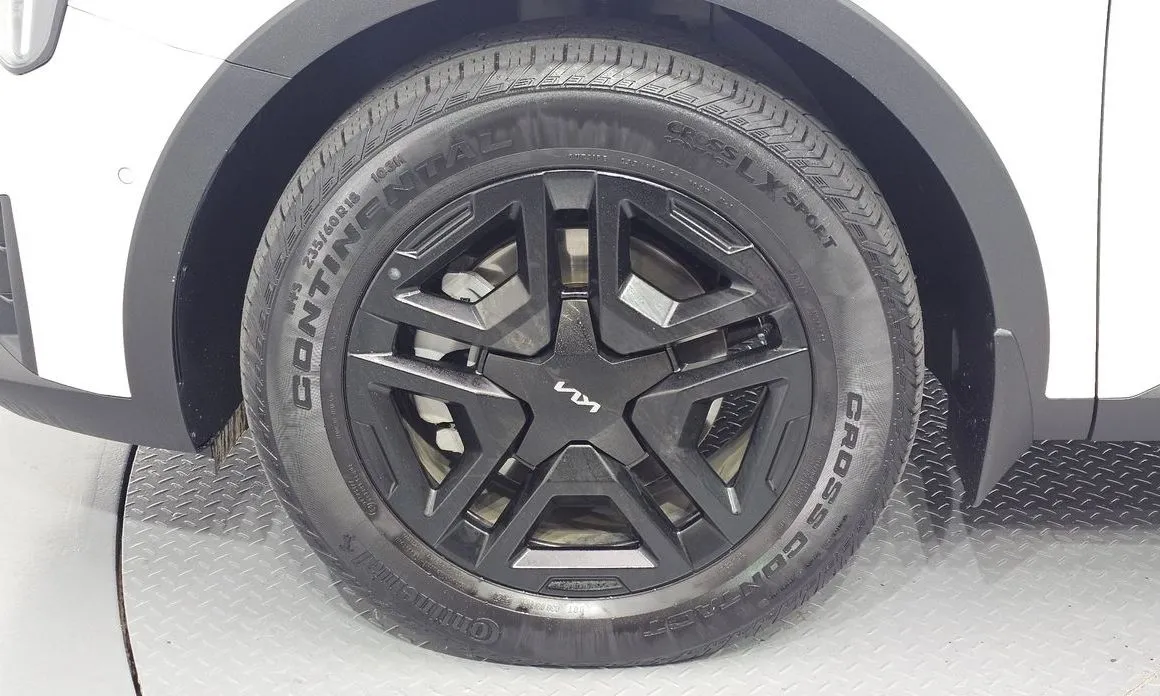 Kia Sorento — фото 10