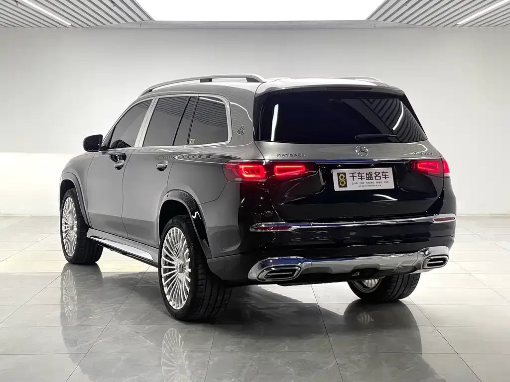 Mercedes-Benz GLS — фото 6