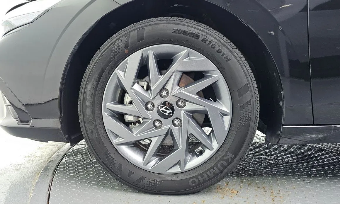 Hyundai AVANTE — фото 10