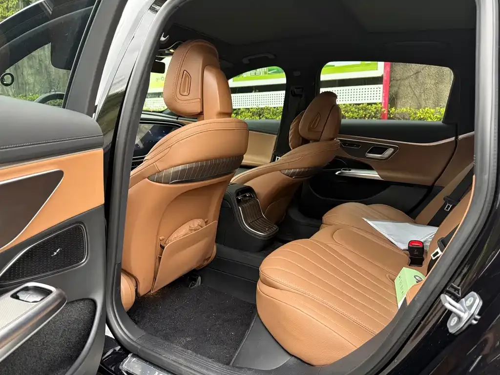 Mercedes-Benz E-Class New Energy — фото 5