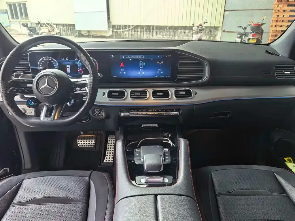 Mercedes-Benz GLE AMG — фото 7