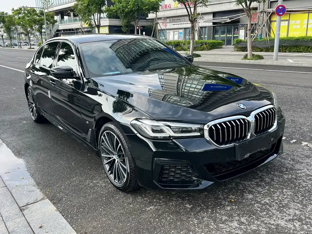 BMW 5 Series — фото 10
