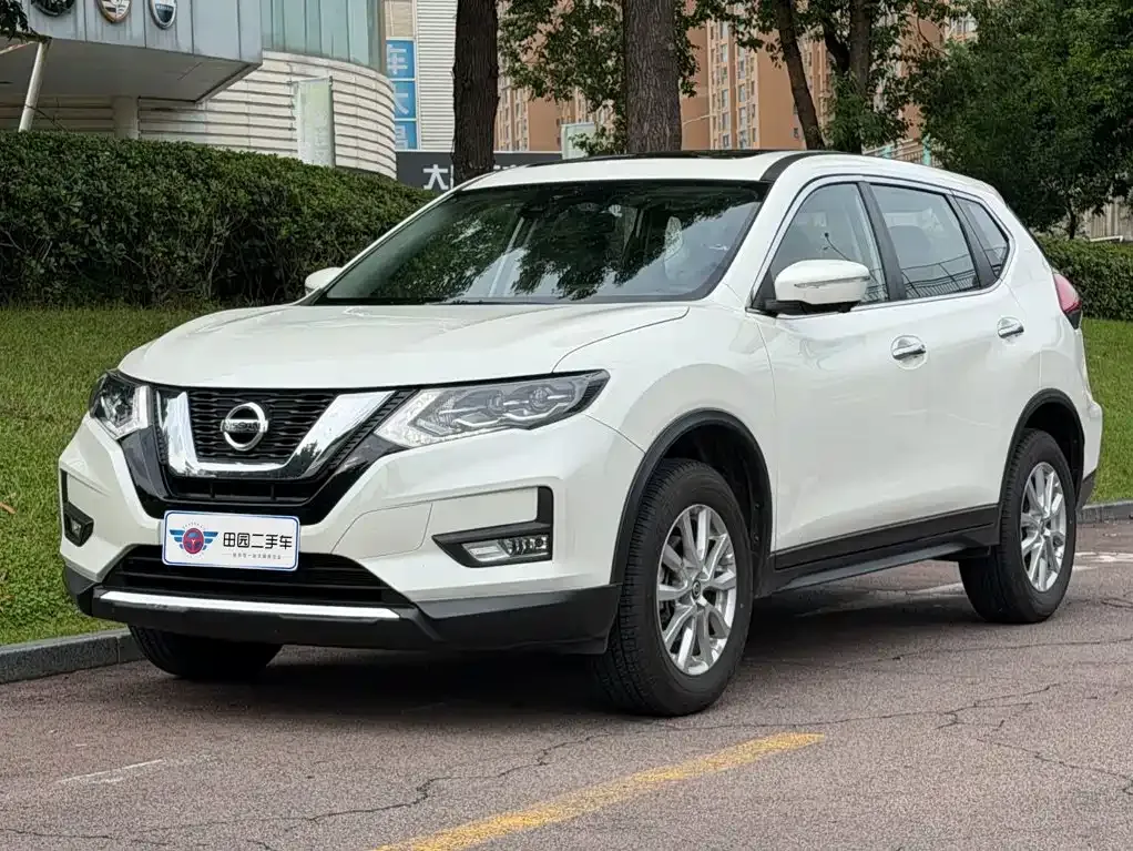 Nissan X-Trail — фото 1